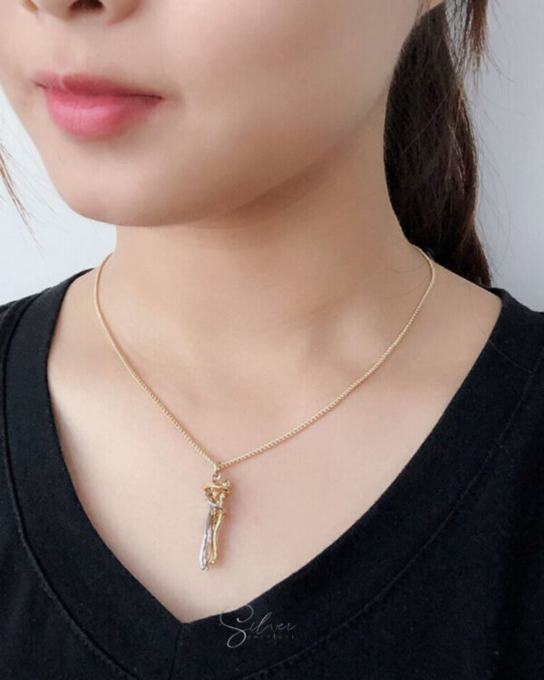 Couple Hug Pendant - Image 4