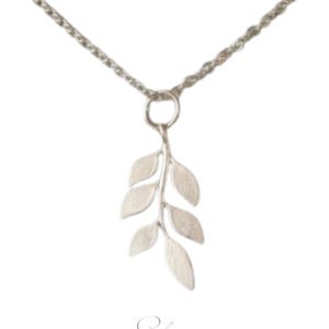 Leaf Pendant Necklace