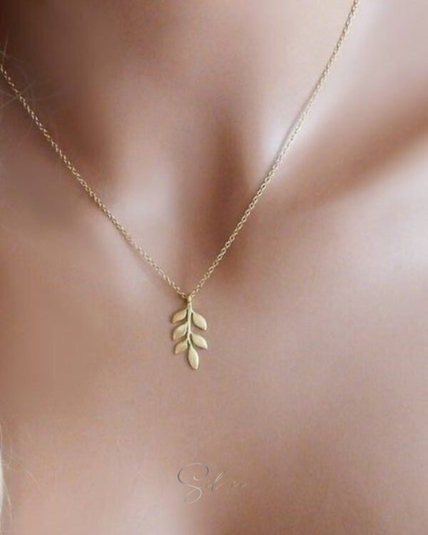 Leaf Pendant Necklace - Image 2