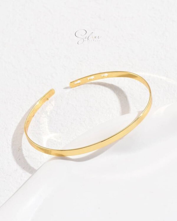 Minimalist Bangle