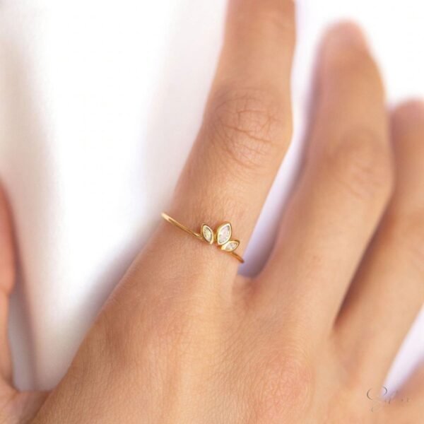 3 Marquise Ring - Image 2