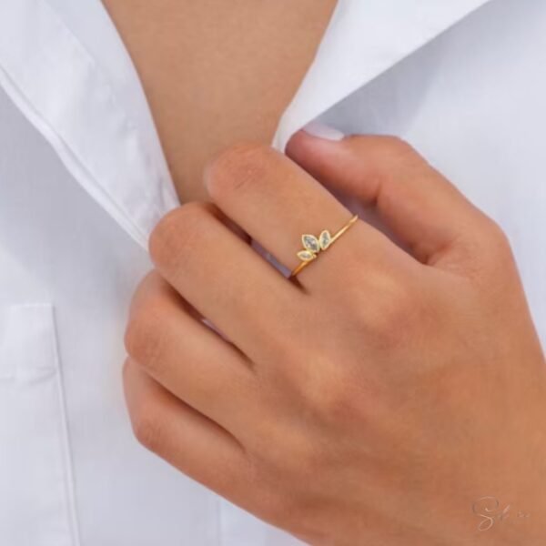 3 Marquise Ring - Image 3
